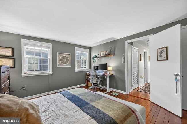 Building Photo - 921 Oronoco St