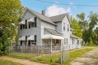 Building Photo - 3295 W 46th St