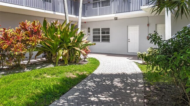 Building Photo - 2600 S Ocean Dr