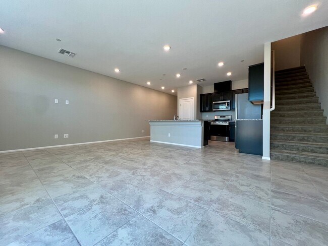 Building Photo - Modern 2-Bedroom Townhome Near Allegiant S...