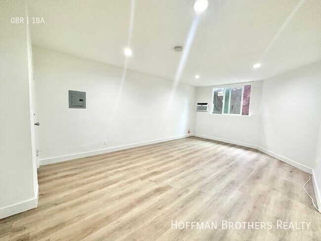 Building Photo - 1447 S Sherbourne Dr