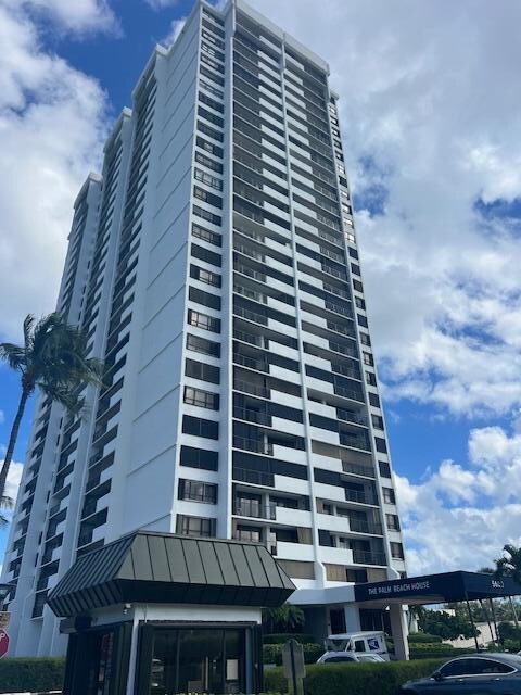 Building Photo - 5600 N Flagler Dr