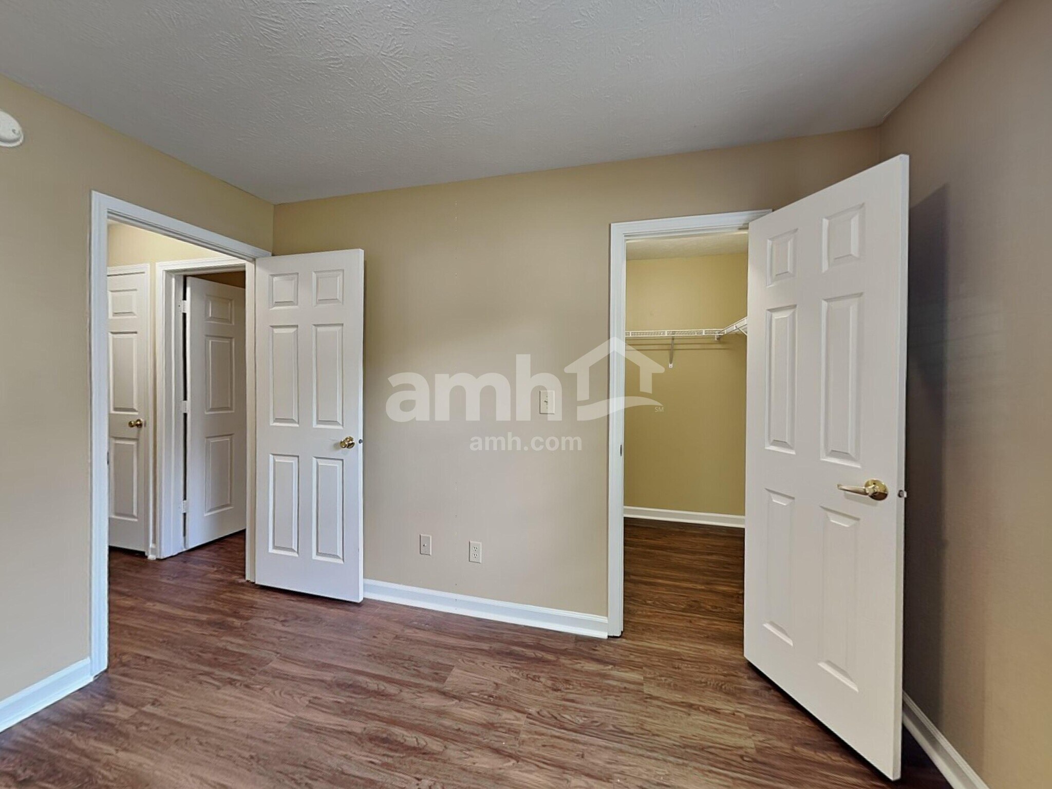 Building Photo - 1702 Acorn Rd
