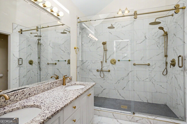 Building Photo - 322 Welton Way