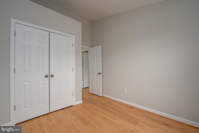 Building Photo - 20821 Shamrock Glen Cir