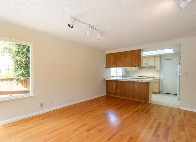 Building Photo - 3 bedroom Home on a corner Lot