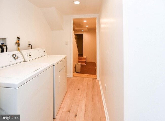 Building Photo - 2509 Christian St