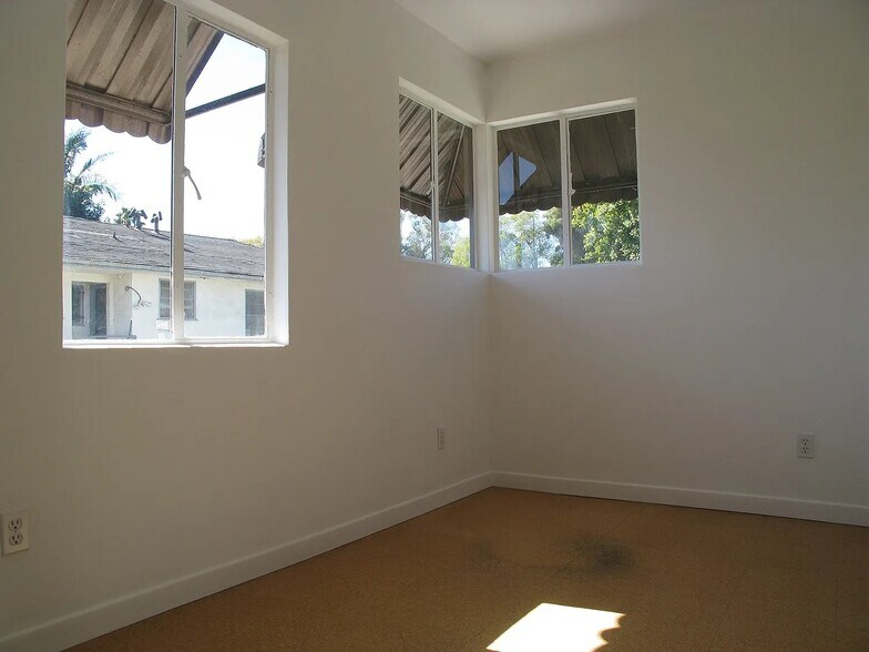 Building Photo - 1646 Preuss Rd