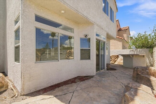 Building Photo - 2576 Silver Shadow Dr