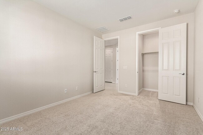 Building Photo - 17651 W Palo Verde Dr