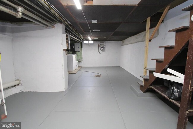 Building Photo - 716 Manton St