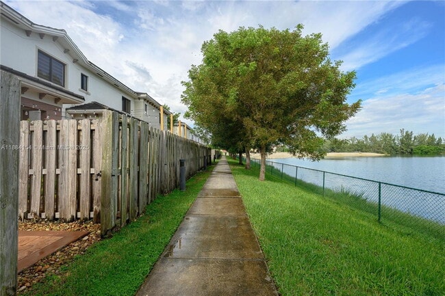 Building Photo - 12753 SW 131st Terrace