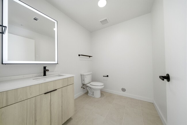 Building Photo - 2623 Keene St