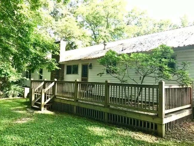 Building Photo - 418 Longest Rd