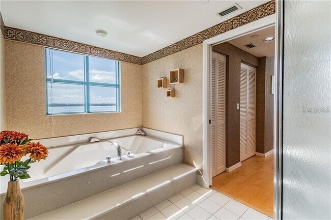 Building Photo - 1540 Gulf Blvd