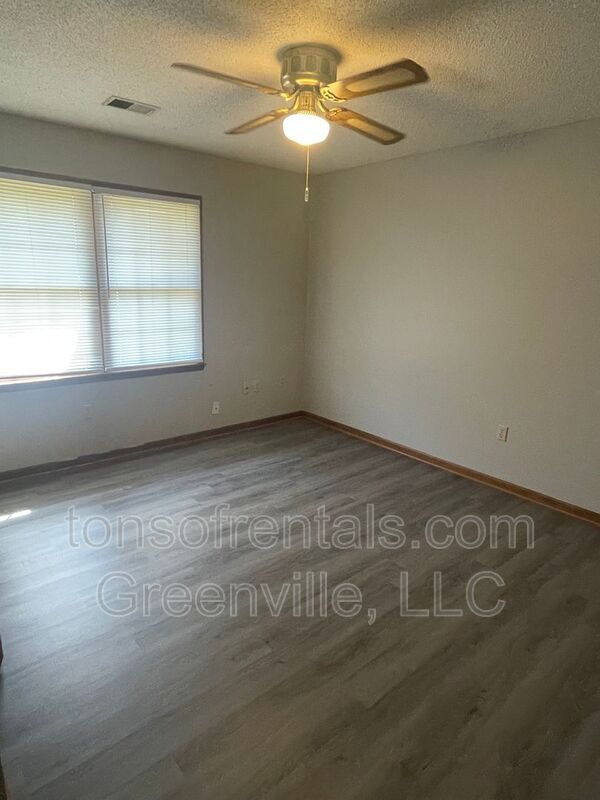 Building Photo - 119 Lacey Ln