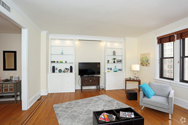 Living Room - Furnished Rittenhouse Square One Bedroom Apt