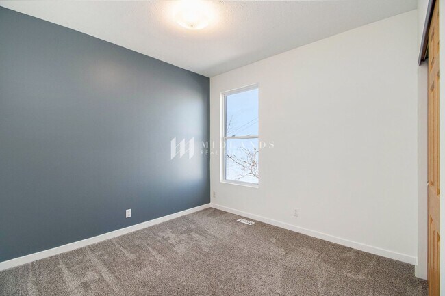 Building Photo - 14002 Kelly Dr