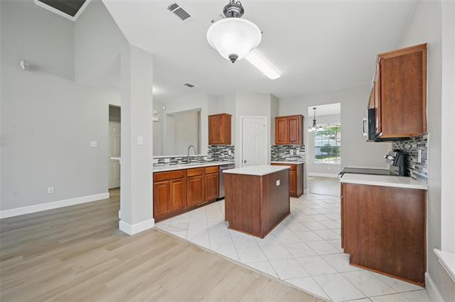 Building Photo - 1224 Kingston Pl