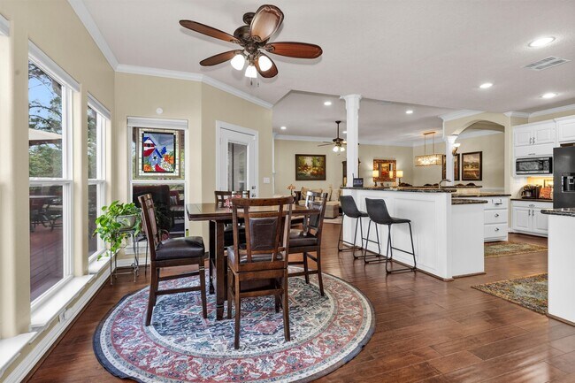Building Photo - 1502 Wimbledon Dr