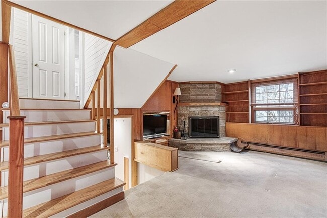 Building Photo - 14 Rip Van Winkle Cir