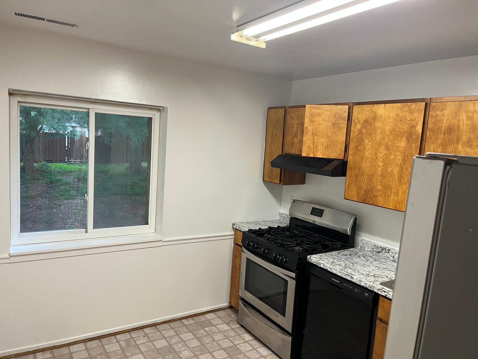 Building Photo - 19305 Club House Rd