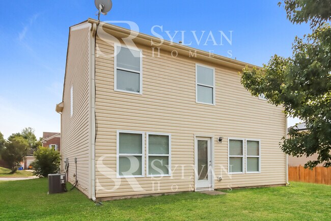 Building Photo - Prepare to fall in love with this 3 bedroo...