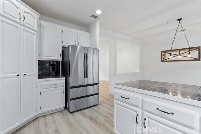 Building Photo - 15 Florentine