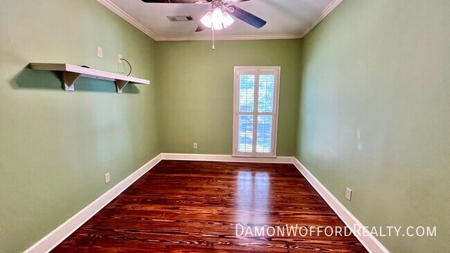 Building Photo - 1707 Pine St