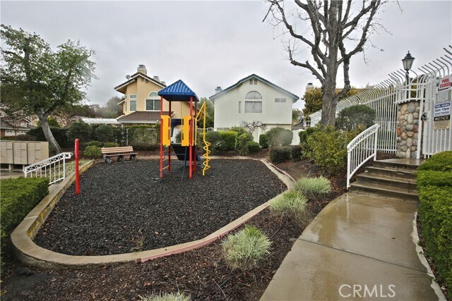 Building Photo - 3211 Armsley Dr