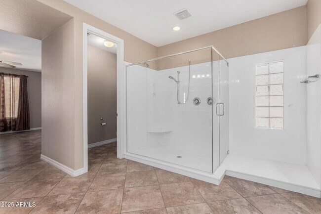 Building Photo - 2585 E Carob Dr