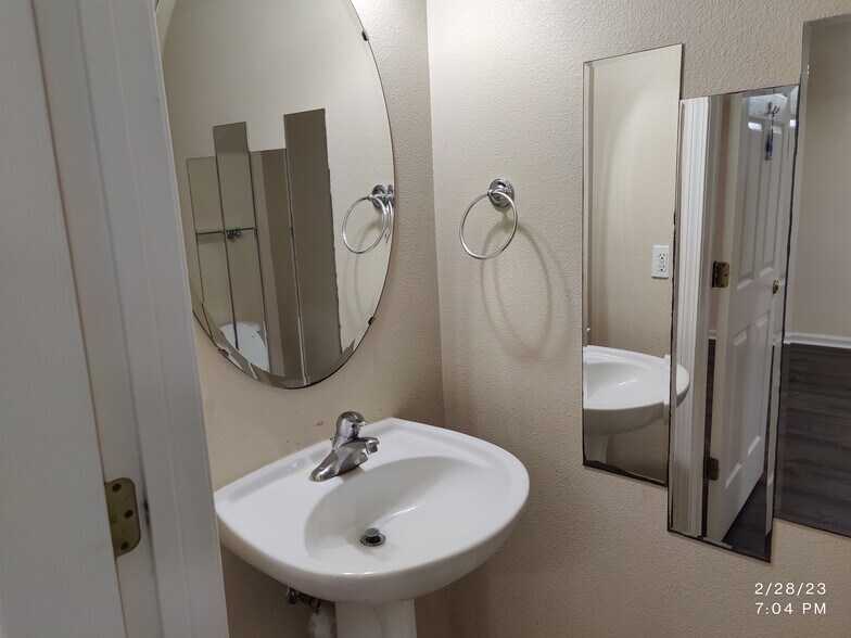 Building Photo - 3553 Twisted Tree Ln