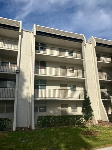 Building Photo - 9480 Poinciana Pl