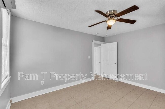 Building Photo - 815-A E 32nd St