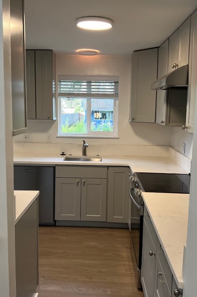 Building Photo - 8230 SE 72nd St