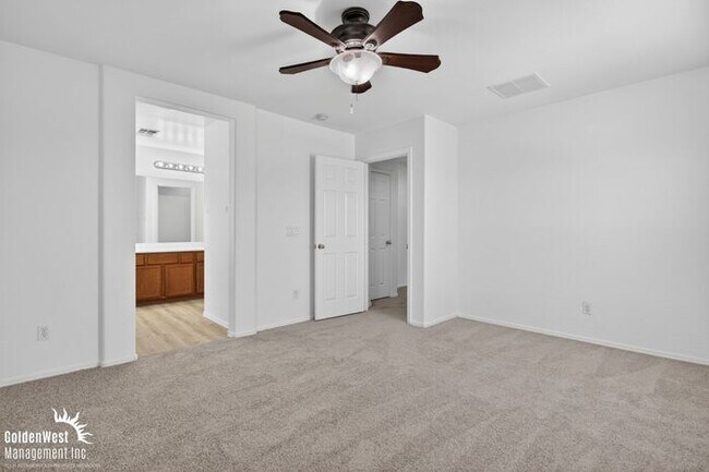 Building Photo - Beautiful 4Bdm 3.5Ba Home in South Phoenix!