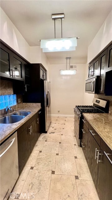 Building Photo - 10535 Ashton Ave