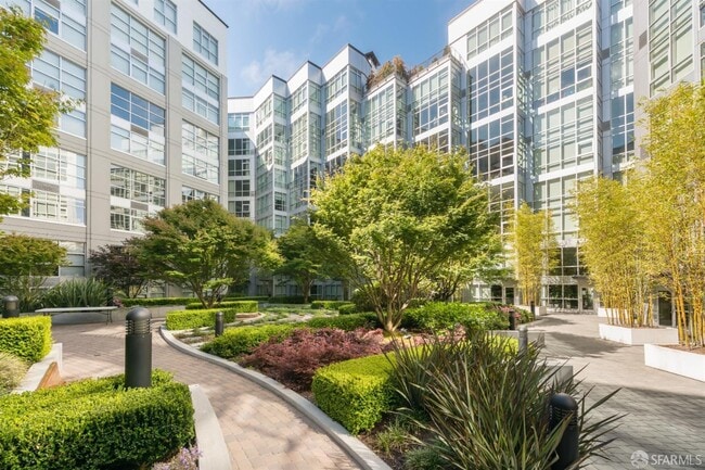 Building Photo - 200 Brannan St