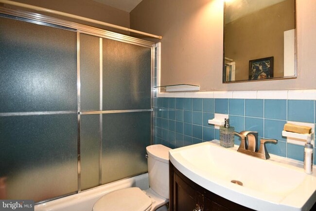 Building Photo - 9325 Long Branch Pkwy