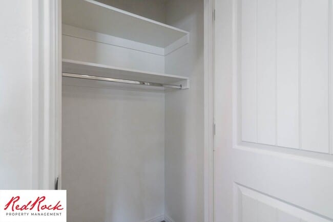 Building Photo - 3 Bedroom Townhome in Prime St. George Location