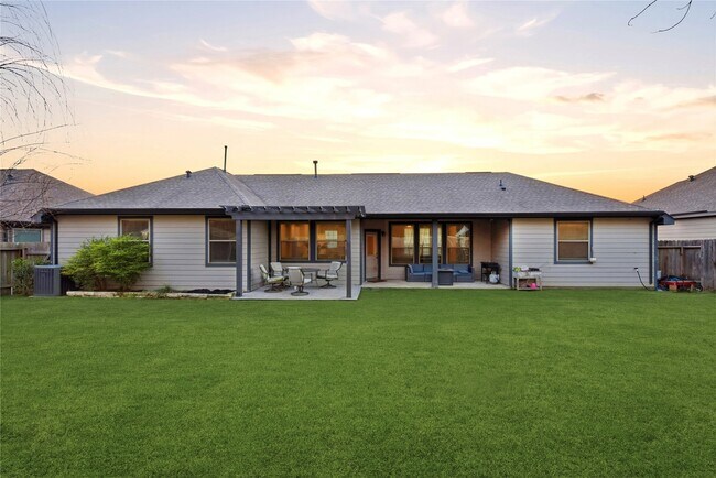 Building Photo - 6818 Aspen Peak Dr