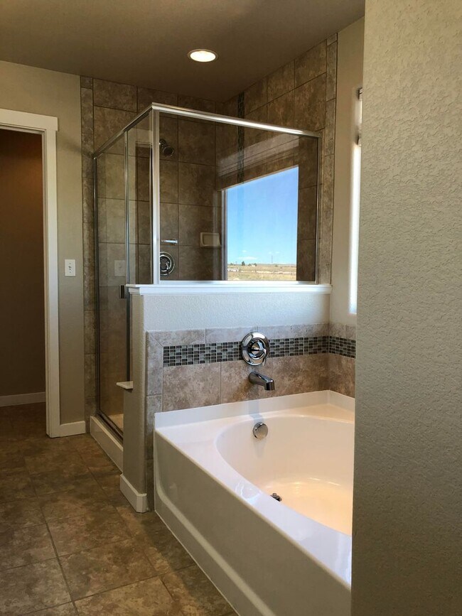 Building Photo - 6996 Tullamore Dr