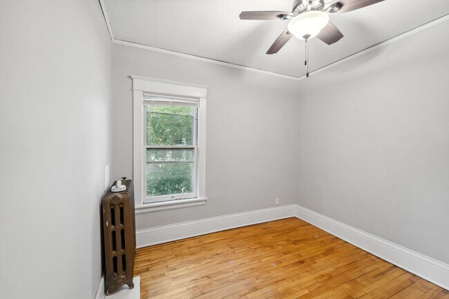 Building Photo - 1223 Dayton Ave