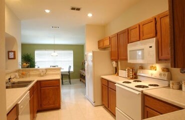 Kitchen - 7322 Kingsland