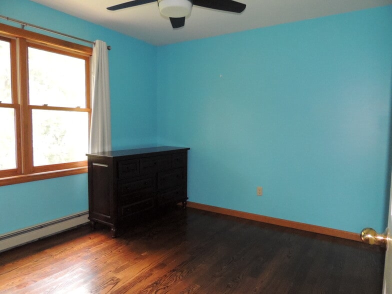 Bedroom 3 - 12 Cardinal Ln