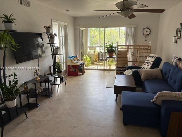 Building Photo - 2880 N Oakland Forest Dr