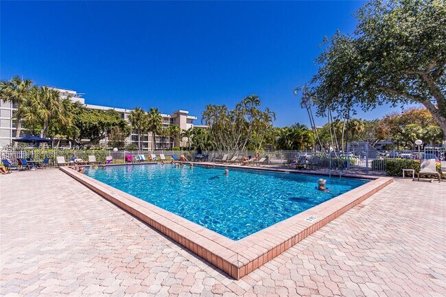 Building Photo - 2671 S Course Dr