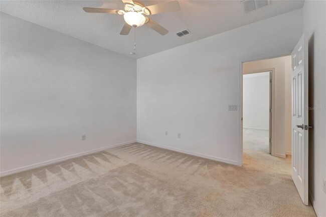 Building Photo - 2311 Victoria Dr
