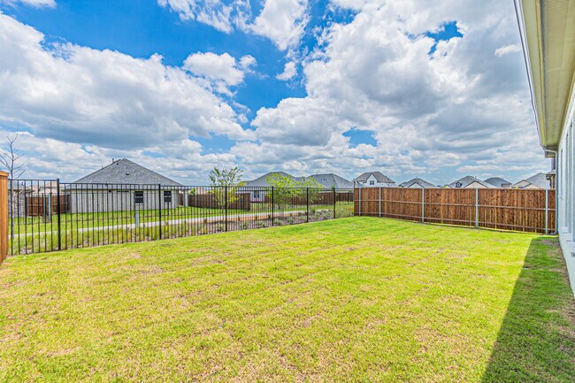 Building Photo - 316 Amenduni Ln