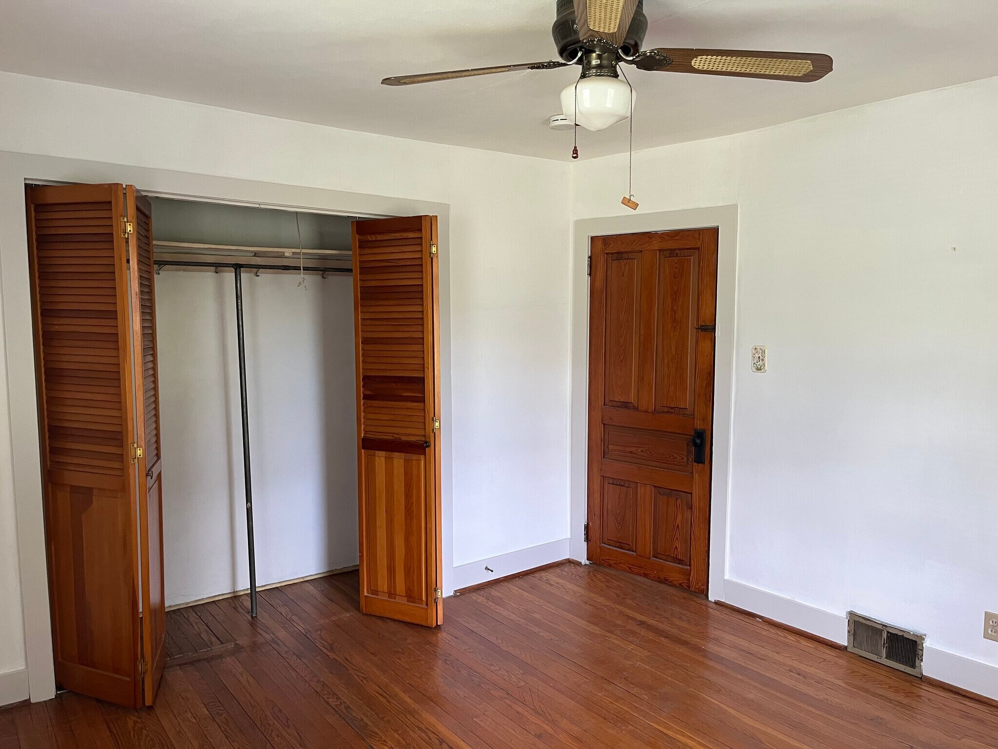 Building Photo - 916 High St